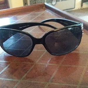 Black women's sunglasses